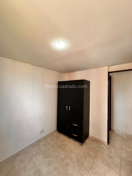 Cozy 3BR Apartment in La Estrella (62 m²) - 3
