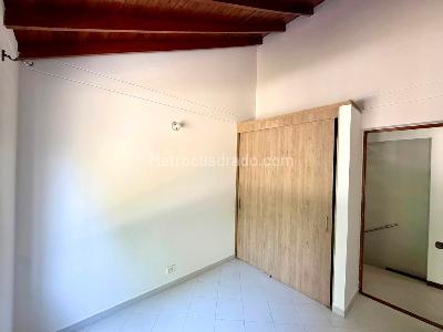 Casa de 3 alcobas en venta en La Mota, Medellín, 63 m² · foto 11 de 15