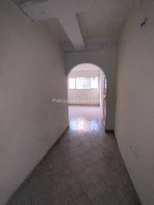 Casa de 3 alcobas en arriendo en Bombona, Medellín, 105 m² · foto 5 de 14