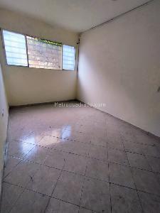Casa de 3 alcobas en arriendo en Bombona, Medellín, 105 m² · foto 8 de 14