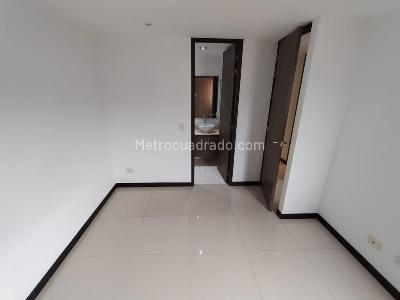 Apartamento de 3 alcobas en arriendo en San Jose, Sabaneta, 85 m² · foto 13 de 16