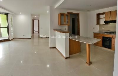 Apartamento de 3 alcobas en arriendo en Loma Linda, Sabaneta, 113 m² · foto 2 de 20