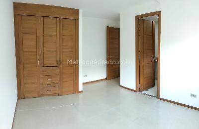 Apartamento de 3 alcobas en arriendo en Loma Linda, Sabaneta, 113 m² · foto 13 de 20