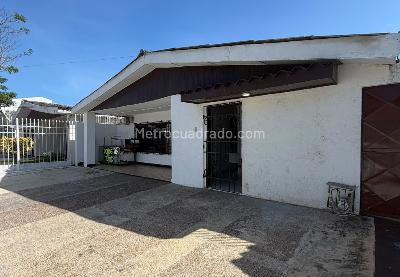 Casa de 5 alcobas en venta en Paraiso, Barranquilla, 236 m² · foto 4 de 19