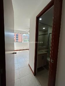 Apartamento de 4 alcobas en arriendo en La Aguacatala, Medellín, 110 m² · foto 15 de 20
