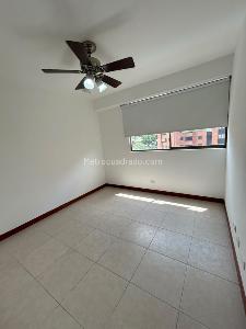 Apartamento de 4 alcobas en arriendo en La Aguacatala, Medellín, 110 m² · foto 16 de 20
