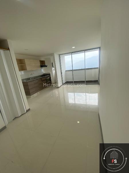 2BR Apartment with Balcony in Suramericana