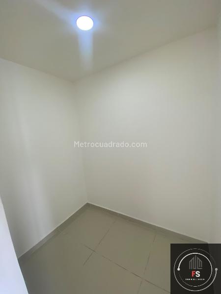 2BR Apartment with Balcony in Suramericana - 2