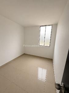 Apartamento de 3 alcobas en venta en Robledo Pilarica, Medellín, 54 m² · foto 11 de 14
