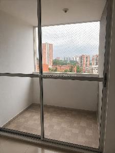 Apartamento de 3 alcobas en venta en Robledo Pilarica, Medellín, 54 m² · foto 3 de 14