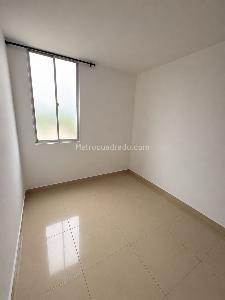 Apartamento de 3 alcobas en venta en Robledo Pilarica, Medellín, 54 m² · foto 10 de 14