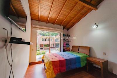 Casa de 4 alcobas en venta en Loma De Las Brujas, Envigado, 282 m² · foto 12 de 20