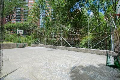 Casa de 4 alcobas en venta en Loma De Las Brujas, Envigado, 282 m² · foto 20 de 20