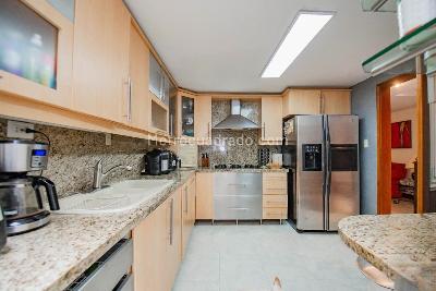 Casa de 4 alcobas en venta en Loma De Las Brujas, Envigado, 282 m² · foto 3 de 20