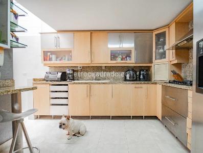 Casa de 4 alcobas en venta en Loma De Las Brujas, Envigado, 282 m² · foto 4 de 20