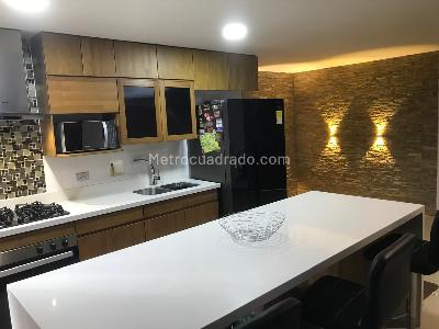 Apartamento de 2 alcobas en venta en Aves Maria Sabaneta, Sabaneta, 104 m² · foto 2 de 19