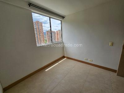 Apartamento de 3 alcobas en venta en San Remo, Sabaneta, 70 m² · foto 7 de 12
