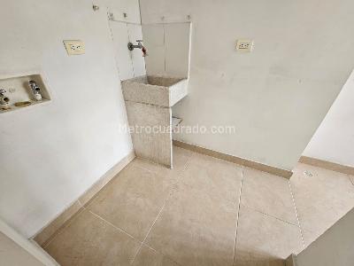 Apartamento de 3 alcobas en venta en San Remo, Sabaneta, 70 m² · foto 9 de 12