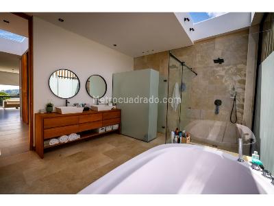 Casa de 5 alcobas en venta en Alto De Las Palmas, Envigado, 1900 m² · foto 13 de 20