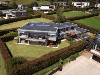 Casa de 5 alcobas en venta en Alto De Las Palmas, Envigado, 1900 m² · foto 2 de 20