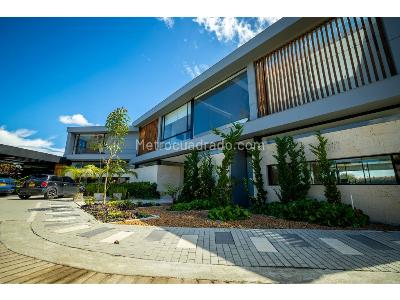 Casa de 5 alcobas en venta en Alto De Las Palmas, Envigado, 1900 m² · foto 5 de 20