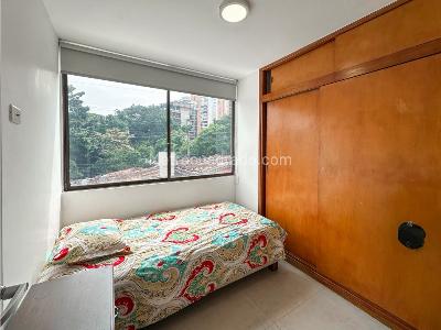Apartamento en venta en El Poblado, Medellín · foto 3 de 18