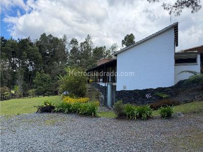 Casa de 4 alcobas en venta en Las Palmas, Envigado · foto 3 de 20