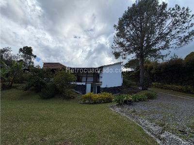 Casa de 4 alcobas en venta en Las Palmas, Envigado · foto 9 de 20