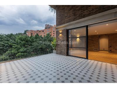 Apartamento de 2 alcobas en venta en El Poblado, Medellín, 140 m² · foto 3 de 18