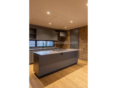 Apartamento de 2 alcobas en venta en El Poblado, Medellín, 140 m² · foto 5 de 18