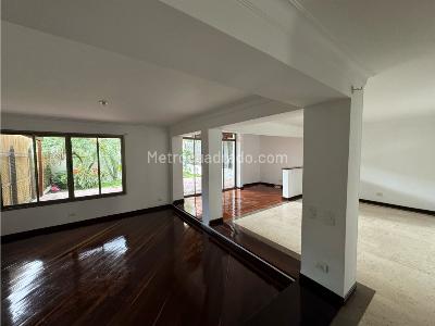 Casa de 3 alcobas en venta en El Poblado, Medellín · foto 6 de 15