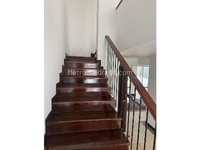 Casa de 3 alcobas en venta en El Poblado, Medellín · foto 7 de 15