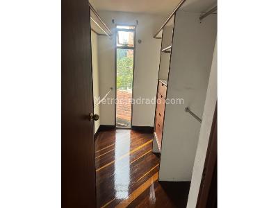 Casa de 3 alcobas en venta en El Poblado, Medellín · foto 12 de 15