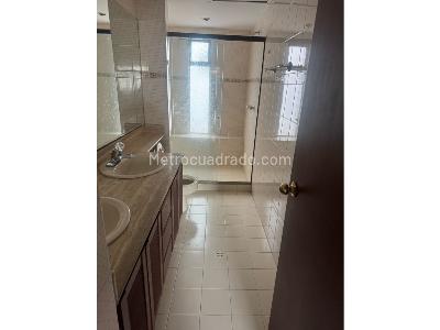 Casa de 3 alcobas en venta en El Poblado, Medellín · foto 14 de 15