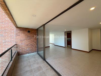 Apartamento en venta en El Poblado, Medellín · foto 6 de 20