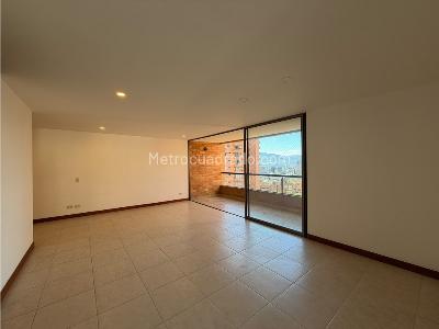Apartamento en venta en El Poblado, Medellín · foto 8 de 20
