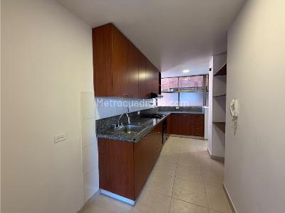 Apartamento en venta en El Poblado, Medellín · foto 9 de 20