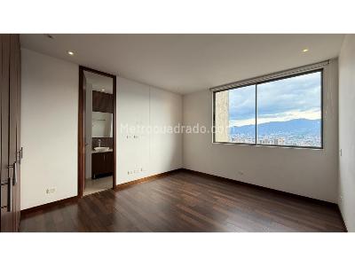 Apartamento de 3 alcobas en venta en El Poblado, Medellín, 127 m² · foto 7 de 20