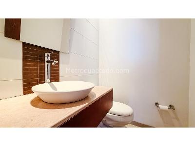 Apartamento de 3 alcobas en venta en El Poblado, Medellín, 127 m² · foto 13 de 20