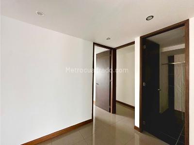 Apartamento de 4 alcobas en venta en Laureles, Medellín, 200 m² · foto 6 de 20