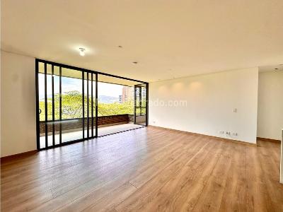 Apartamento de 3 alcobas en venta en Las Palmas, Medellín, 147 m² · foto 2 de 20