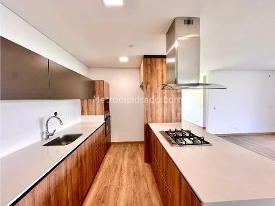 Apartamento de 3 alcobas en venta en Las Palmas, Medellín, 147 m² · foto 7 de 20