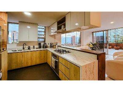 Apartamento de 3 alcobas en venta en El Poblado, Medellín, 210 m² · foto 16 de 20