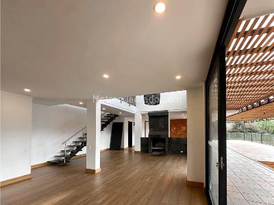 Casa de 4 alcobas en venta en Las Palmas, Medellín, 1900 m² · foto 15 de 20