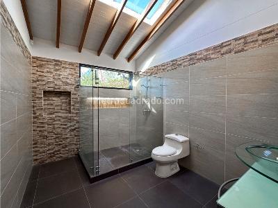 Casa de 4 alcobas en venta en Las Palmas, Medellín, 1900 m² · foto 17 de 20