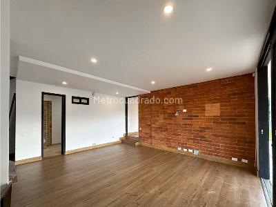 Casa de 4 alcobas en venta en Las Palmas, Medellín, 1900 m² · foto 6 de 20