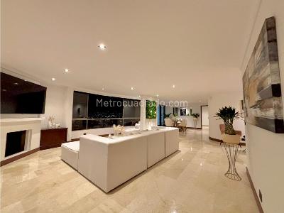 Apartamento de 3 alcobas en venta en El Poblado, Medellín, 300 m² · foto 4 de 20