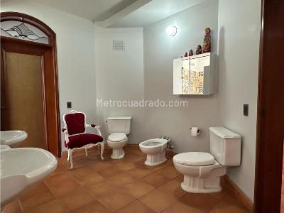 Casa de 4 alcobas en arriendo en Las Palmas, Medellín · foto 15 de 20