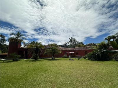 Casa de 4 alcobas en arriendo en Las Palmas, Medellín · foto 2 de 20