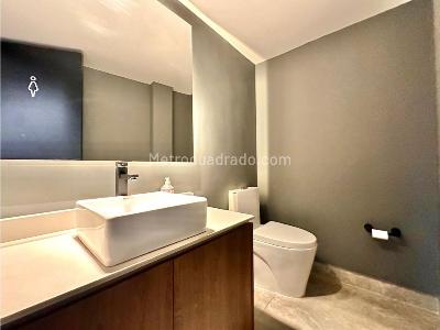 Casa de 4 alcobas en venta en Envigado, Medellín, 254 m² · foto 15 de 20